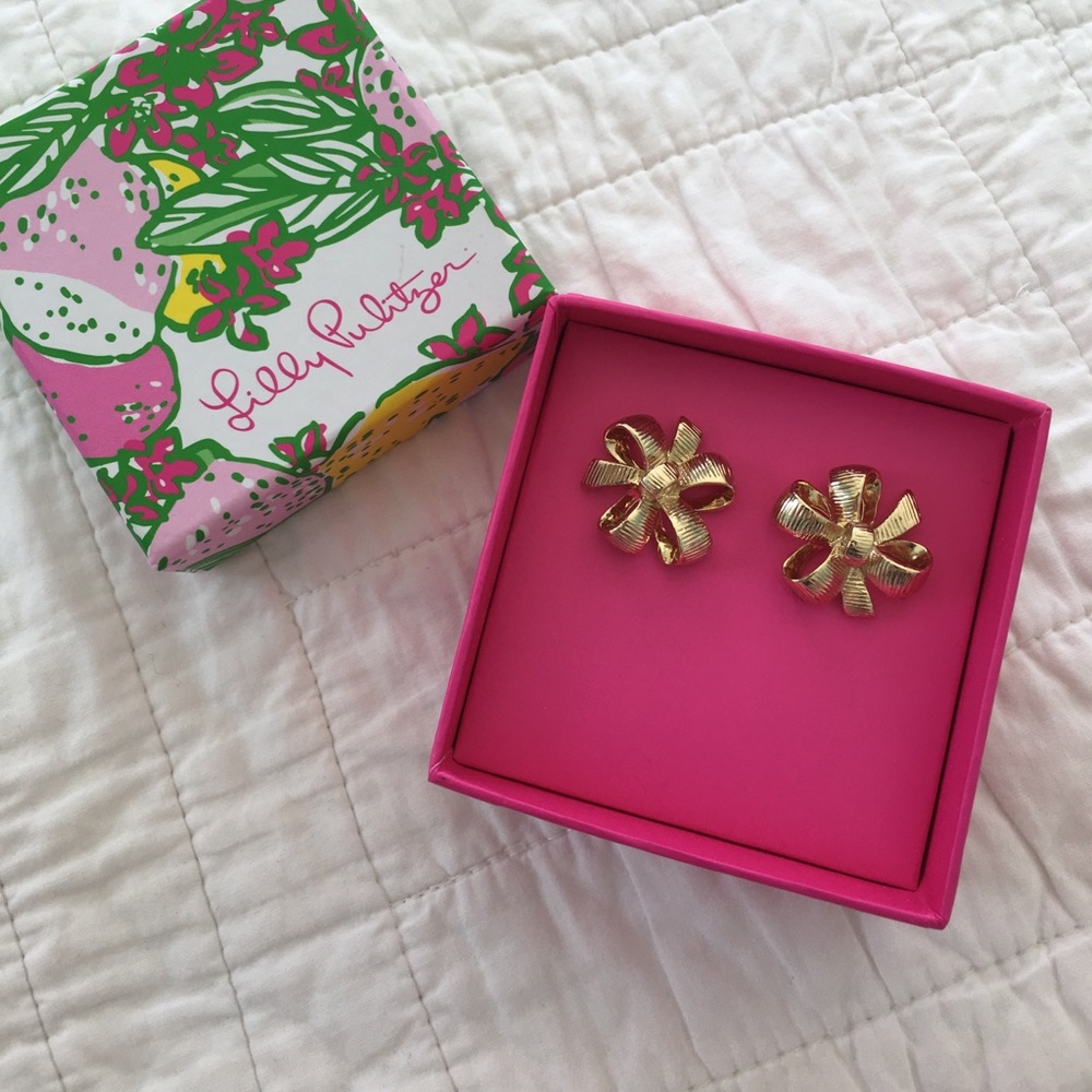 Lilly pulitzer gold bow earrings