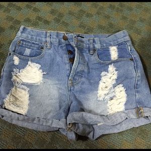 Distressed high waist shorts