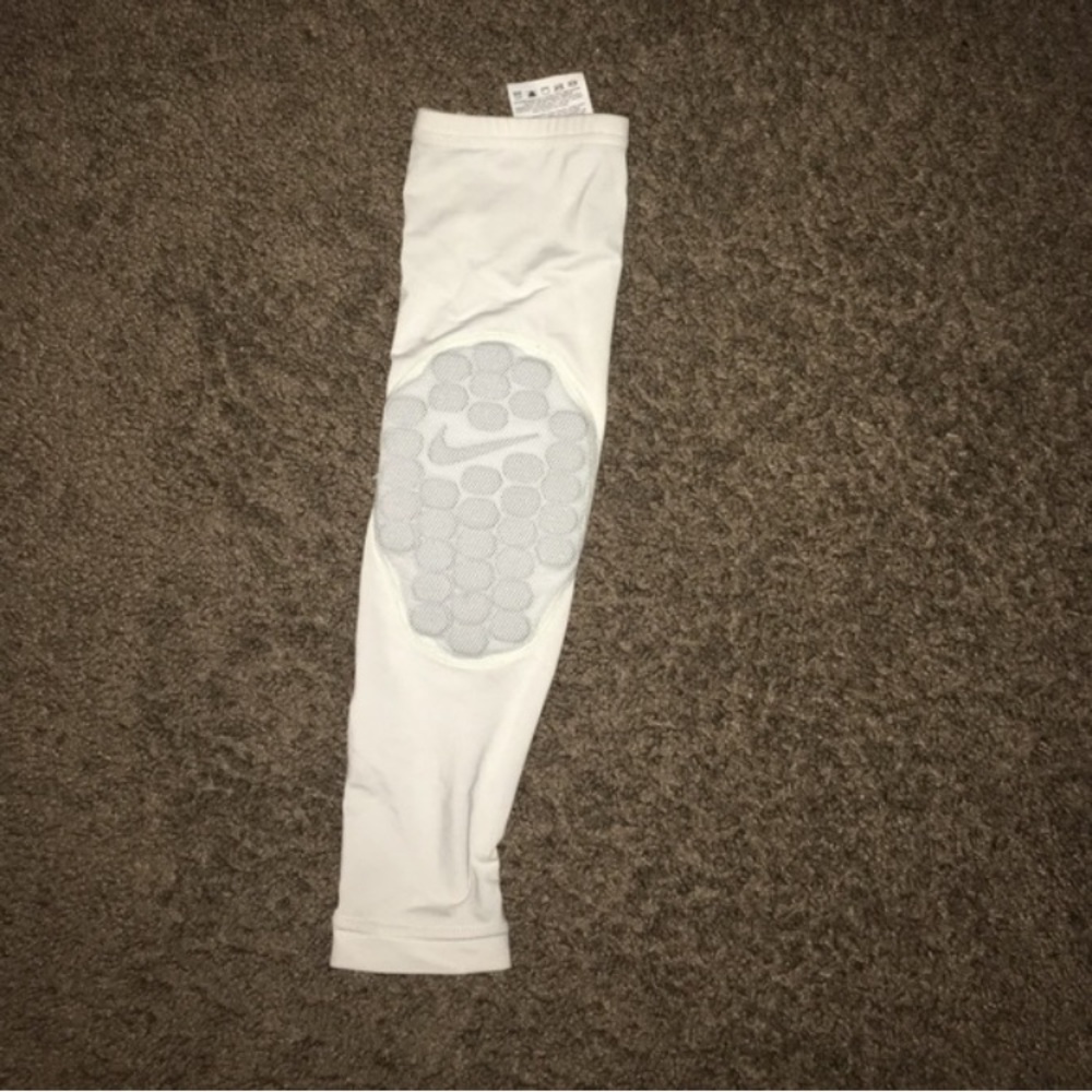 Brand New Nike Arm Sleeve