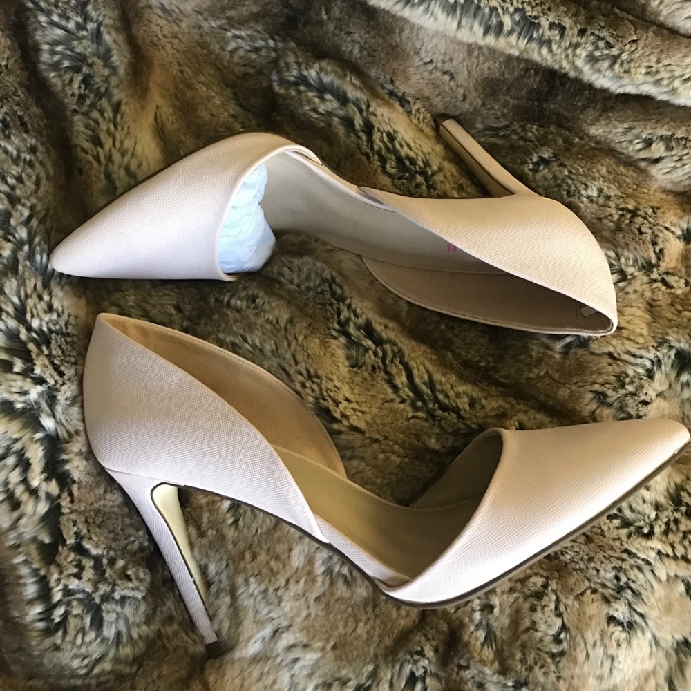 JustFab Nude Pumps New Never Worn Size 8.5 🌻