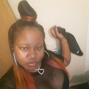 Meet your Posher, Kayla