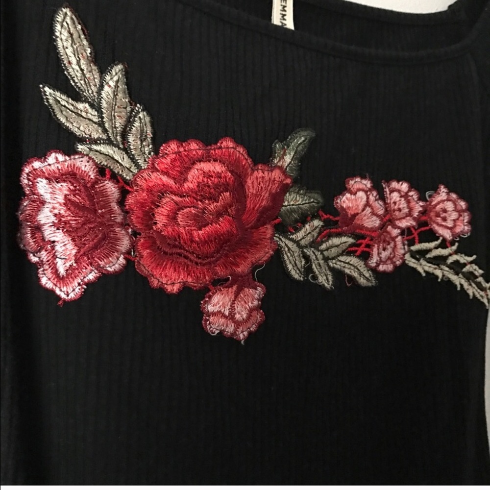LF Embroidered Rose Appliqué Bodysuit NWT L - Picture 4 of 4