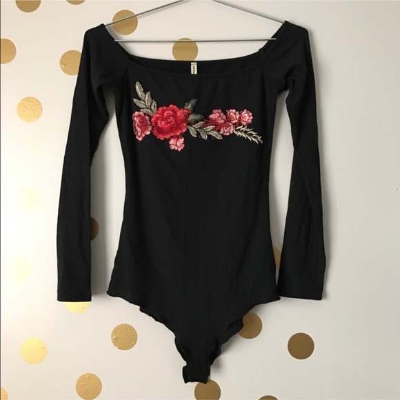 LF Embroidered Rose Appliqué Bodysuit NWT L - Picture 3 of 4