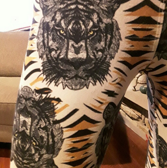 Lularoe Unicorn Rare Tiger leggings - Picture 2 of 5