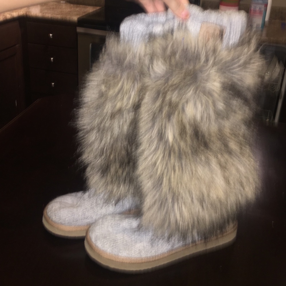 Victoria secret grey boots