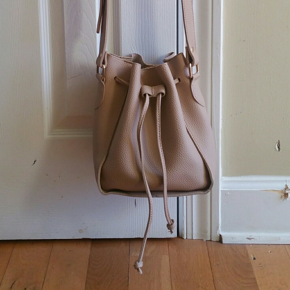 -on hold-Final Price 💛 Blush Nude Bucket Bag