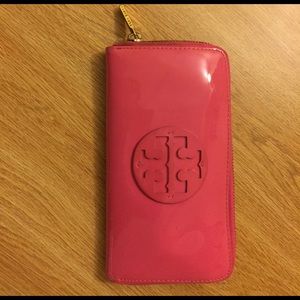 Tory Burch wallet