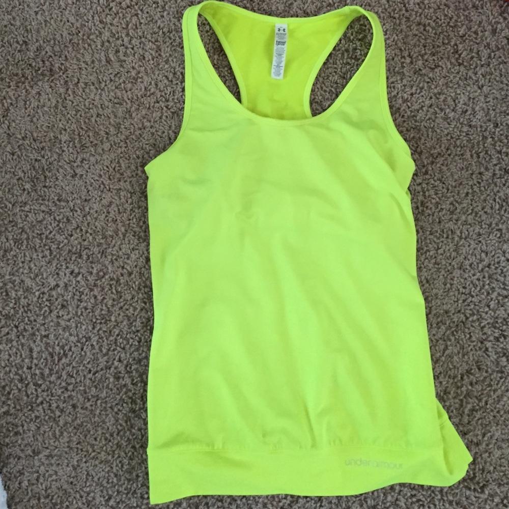 💚💛Under armour tank💛💚