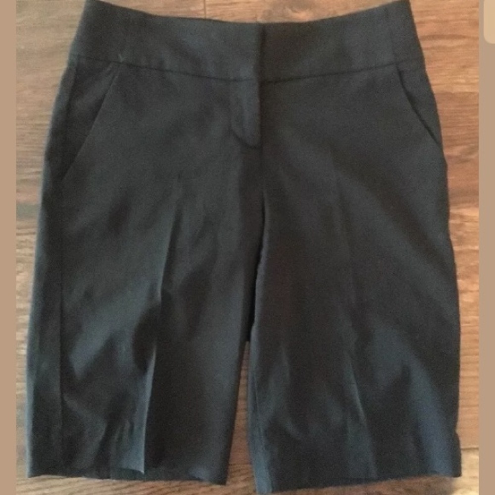 BEBE SHORTS Black Size 0 Wide Waist Band Mid Thigh