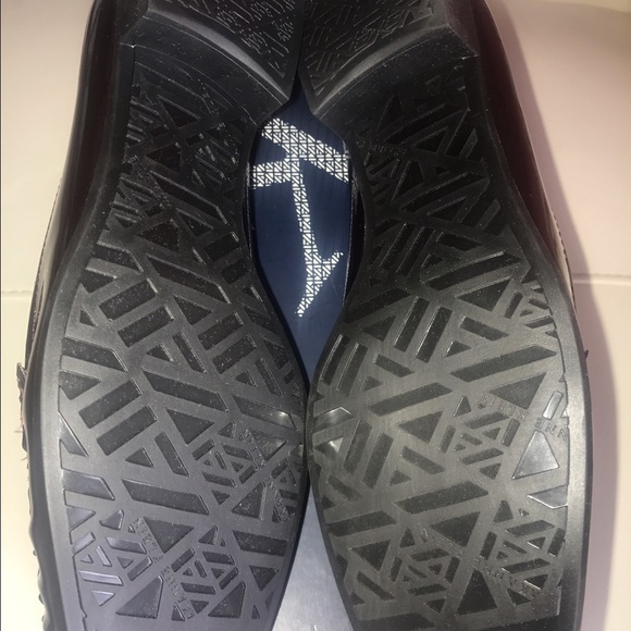 ANNE KLEIN WOMANS WINE PATENT LEATHER LOAFER SHOES - Picture 4 of 4