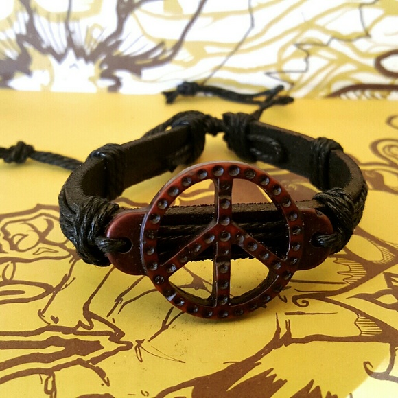 PEACE Bracelet Wrapped Bangle NWOT ✌✌✌🆒🆒