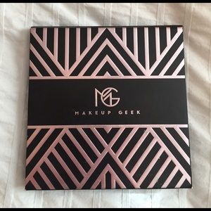 MAKEUP GEEK x MannyMUA Palette
