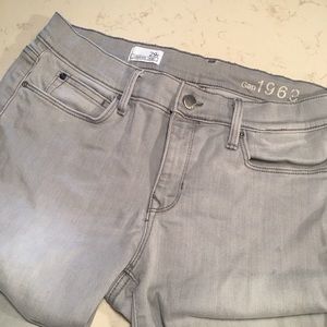 Gap light gray skinnies
