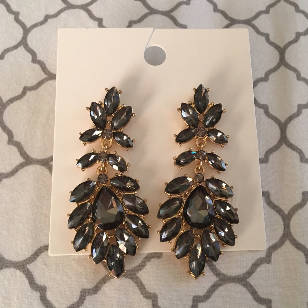 NWT New Dangle Stud Earrings