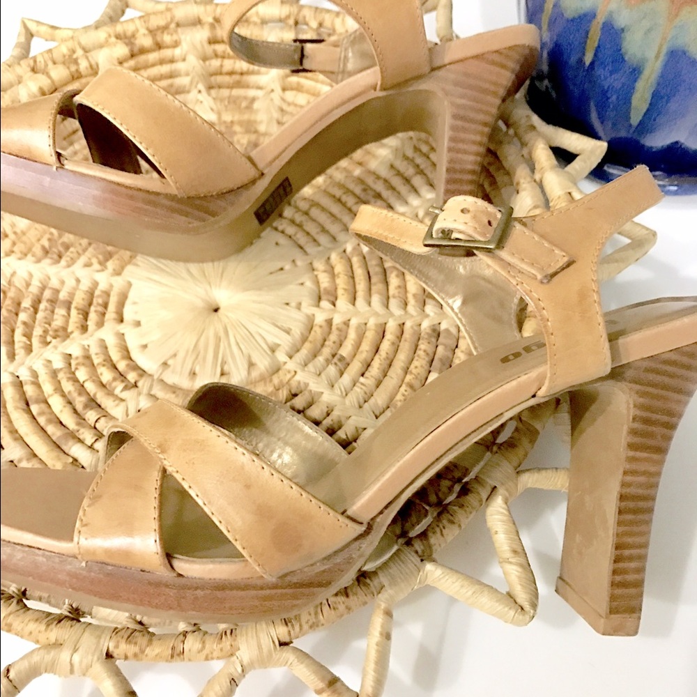 BONGO leather and wood heels size 7 1/2