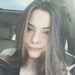 Meet your Posher, Carli