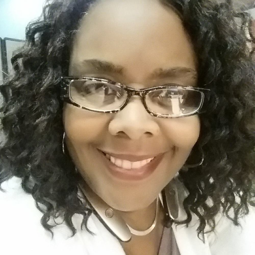 Meet your Posher, Zenola