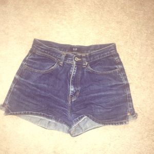 Vintage GAP high-waist shorts