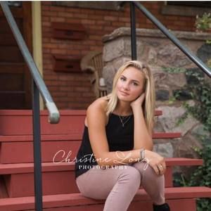 Meet your Posher, Natalie