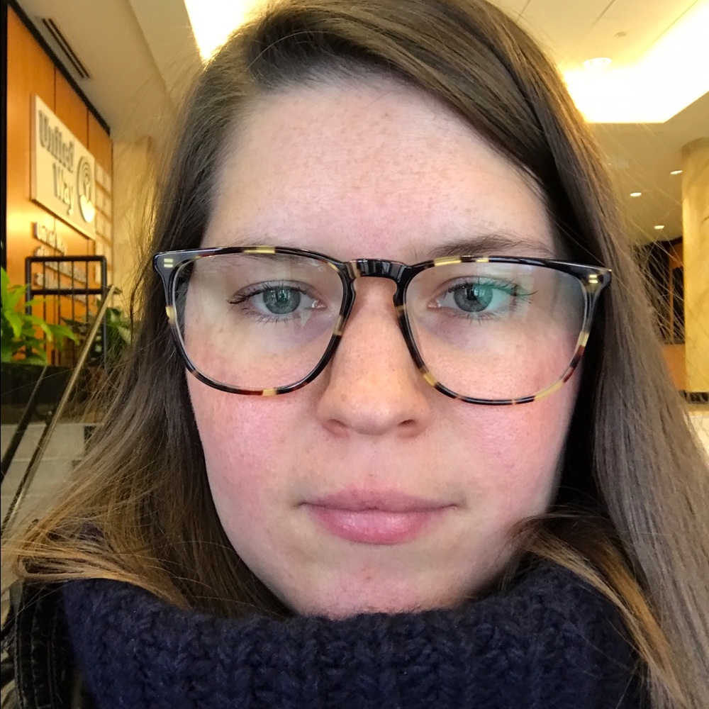 Meet your Posher, Lauren