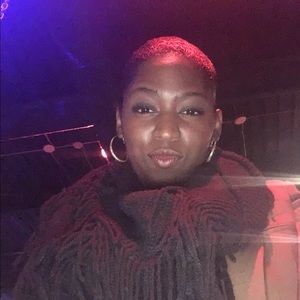 Meet your Posher, Candice