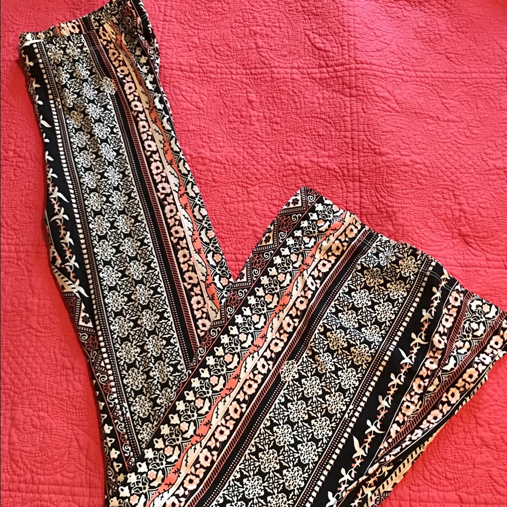 Wide leg tribal print pants🍑