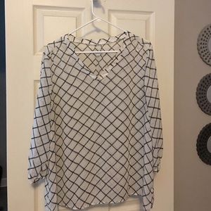 Old Navy White and Black lattice Blouse