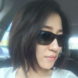 Meet your Posher, Lily