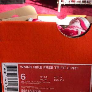 WOMENS NIKE FREE TR FIT 3 PRT