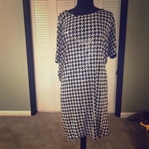 Micheal kors black and white dress