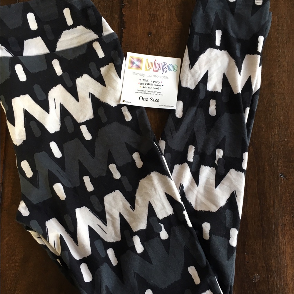 Lularoe black chevron leggings Os