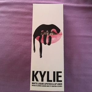 Kylie matte lipstick
