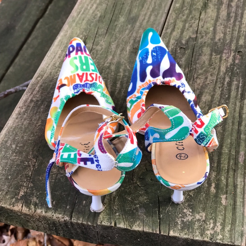 Graffiti Print Pumps - Size 7.5