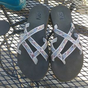 Teva olowahu flip flops