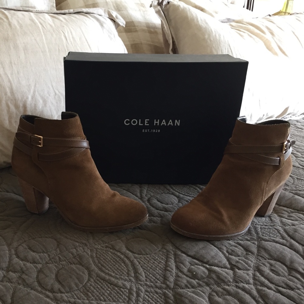 Cole Haan Hayes Belt Bootie - size 7.5