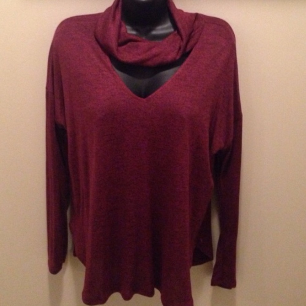 BOGO 50% OFF🎉NWT Burgundy Cowl Neck Choker Top - Picture 3 of 4