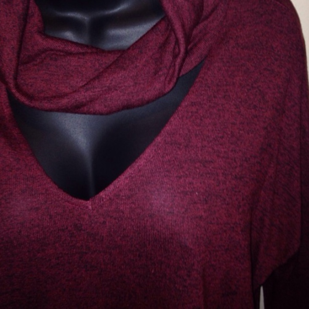 BOGO 50% OFF🎉NWT Burgundy Cowl Neck Choker Top - Picture 4 of 4