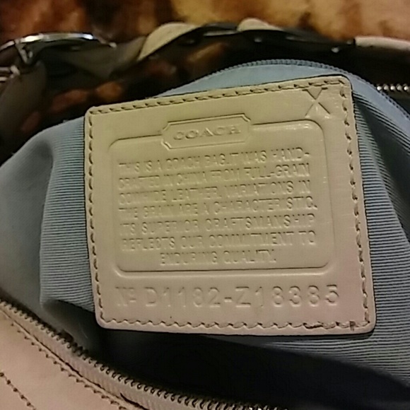 Coach purse - Picture 5 of 8
