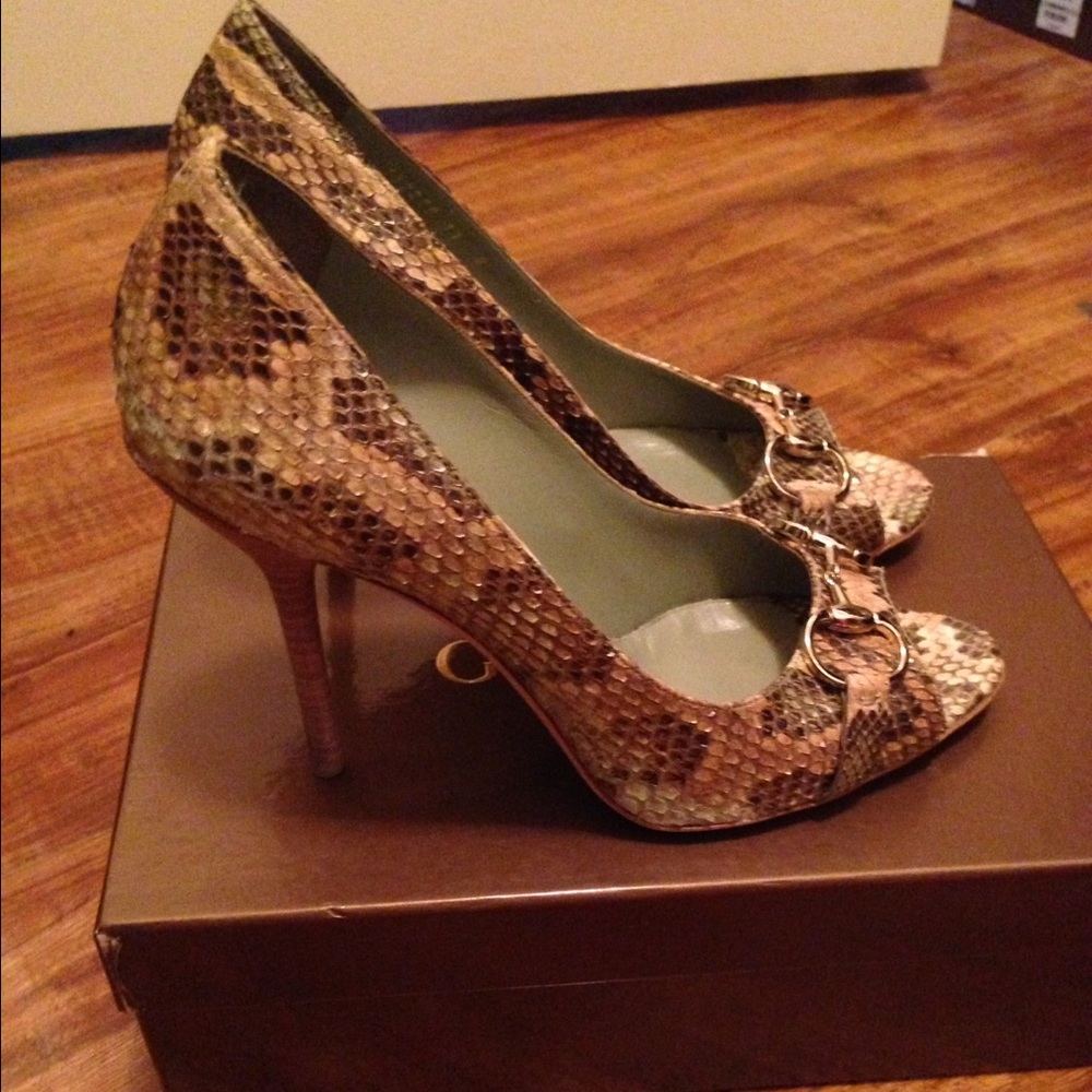 SOLD Gucci Python Pumps - Picture 1 of 3
