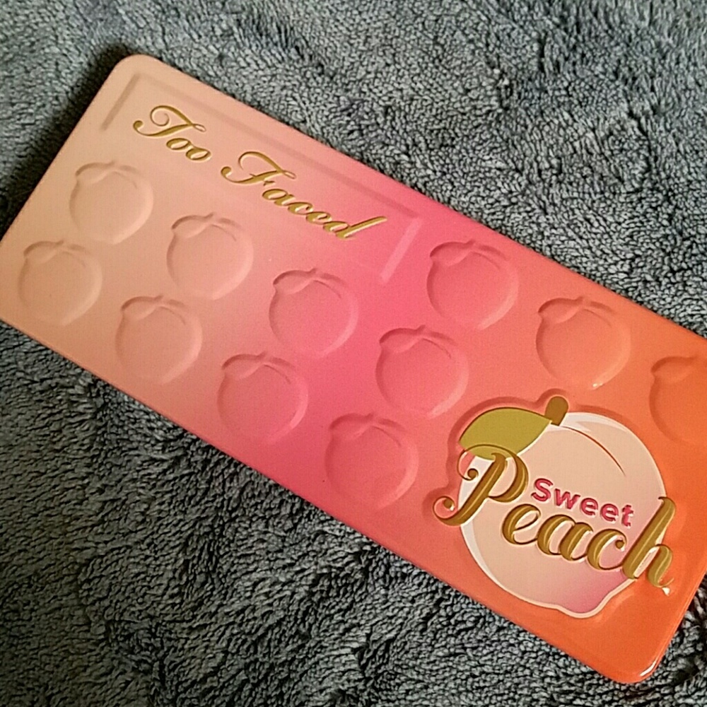 Too faced sweet peach pallette
