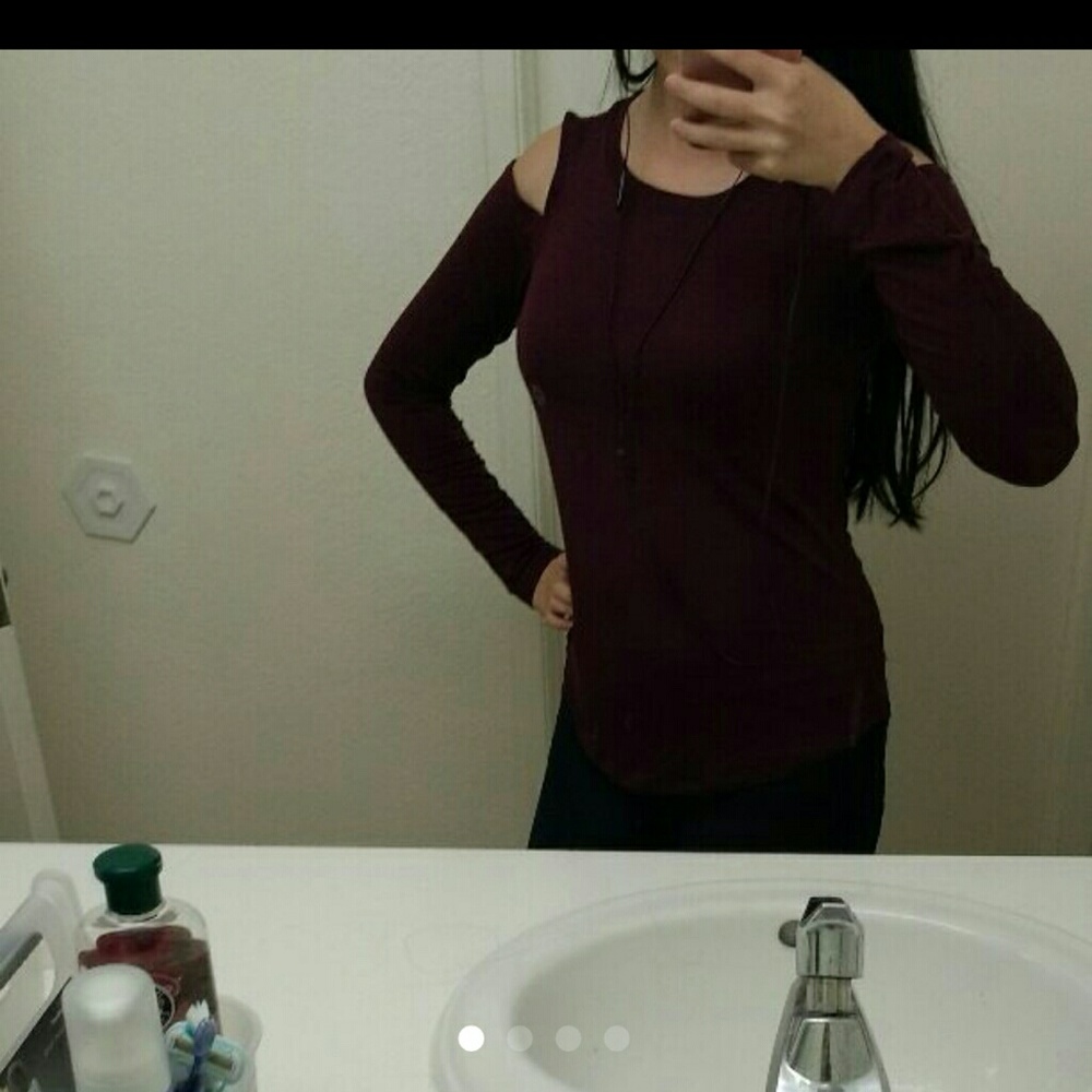 Maroon Cold Shoulder top