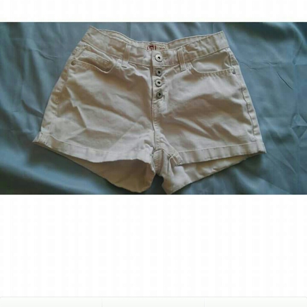 White high waisted shorts
