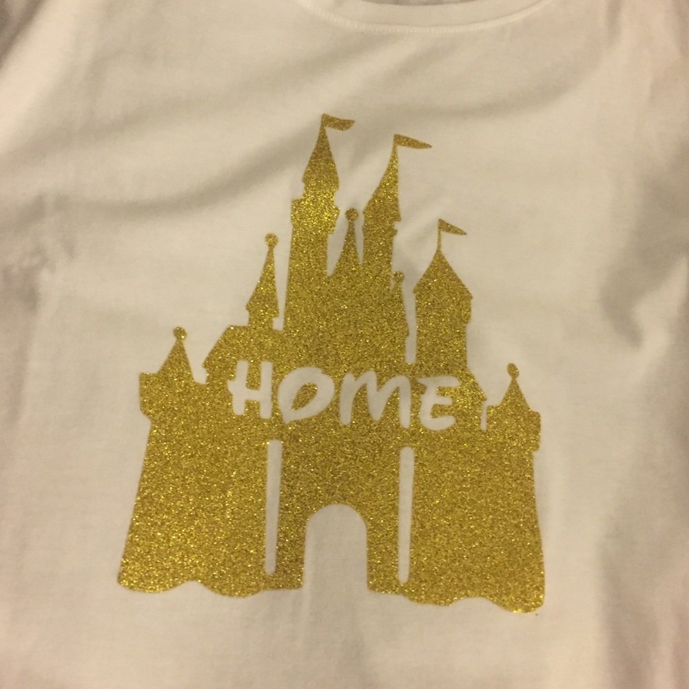 π° Custom Disney Castle Iron-on decal, shirt, tank - Picture 5 of 5