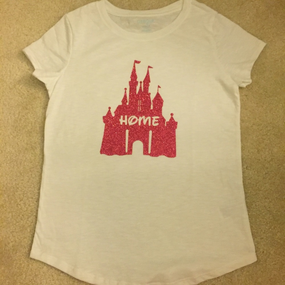 π° Custom Disney Castle Iron-on decal, shirt, tank - Picture 4 of 5