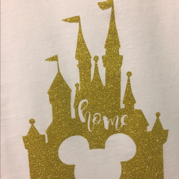 🏰 Custom Disney Castle Iron-on decal, shirt, tank - Picture 2 of 5
