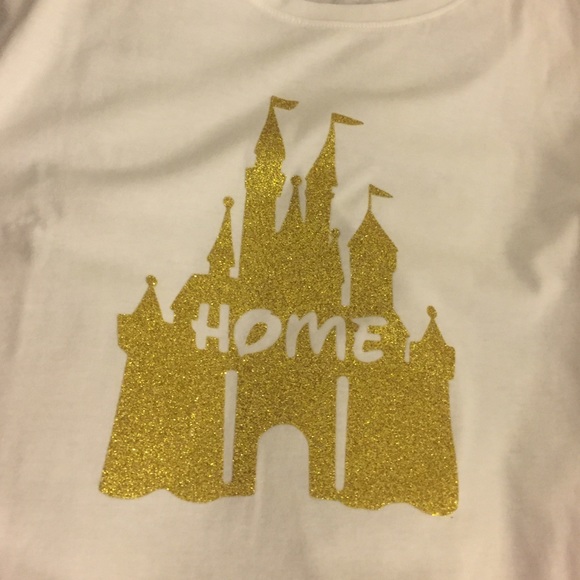 🏰 Custom Disney Castle Iron-on decal, shirt, tank - Picture 5 of 5