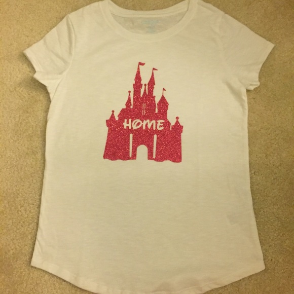 🏰 Custom Disney Castle Iron-on decal, shirt, tank - Picture 4 of 5
