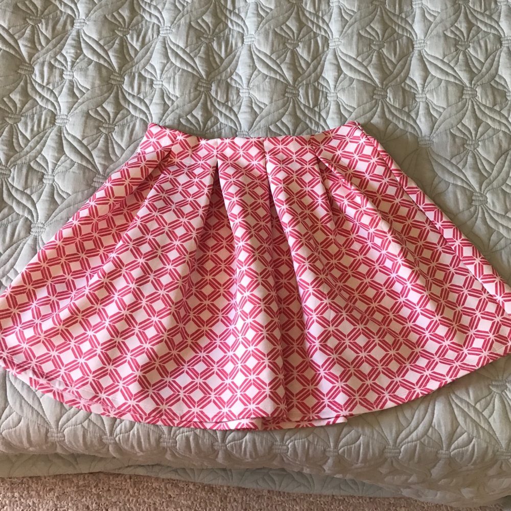 White and coral print skirt