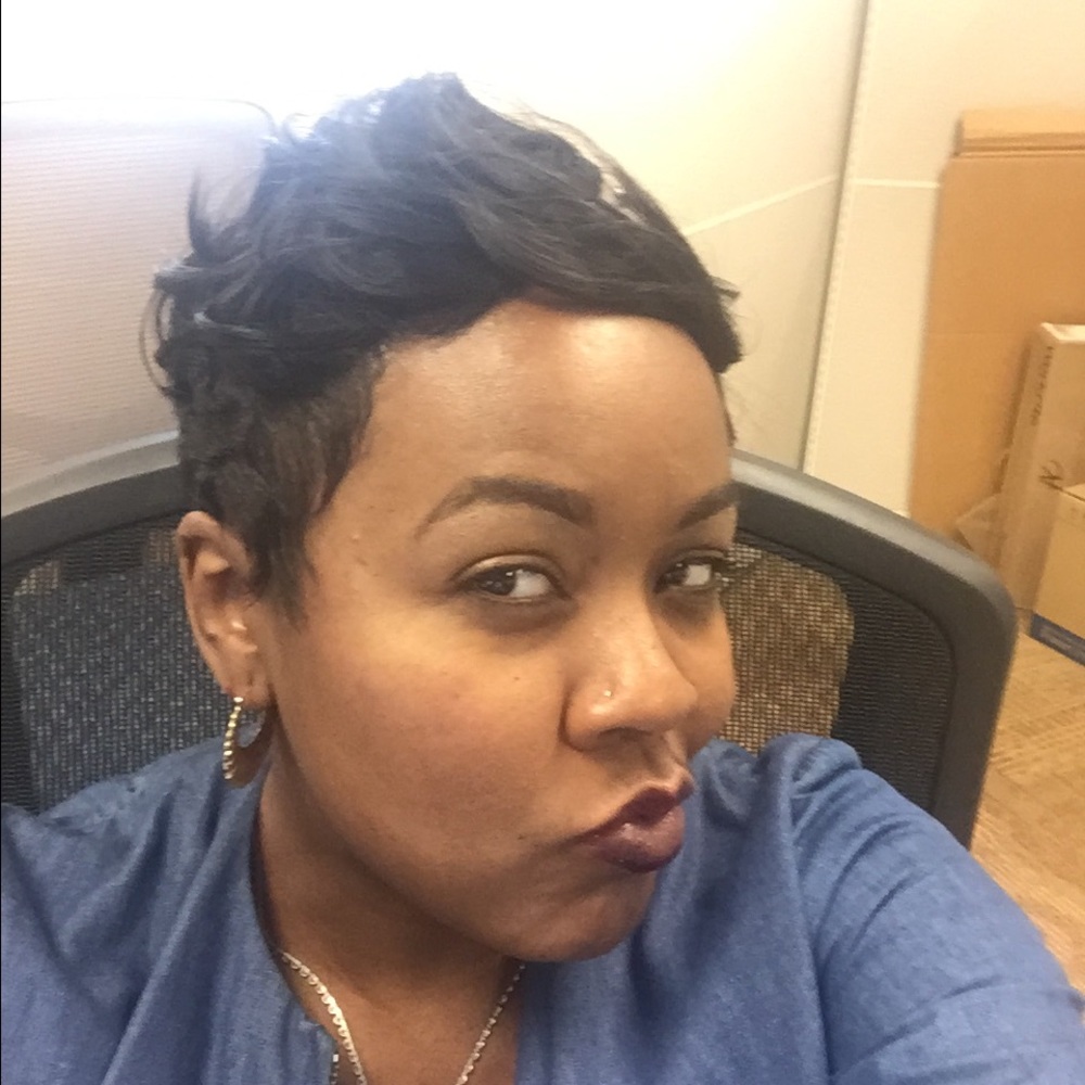 Meet your Posher, Alicia
