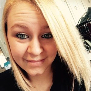 Meet your Posher, Candice